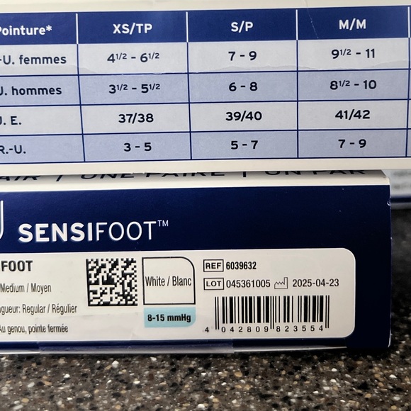 JOBST® Sensifoot Diabetic Compression Knee High 
Unisex - Picture 3 of 4